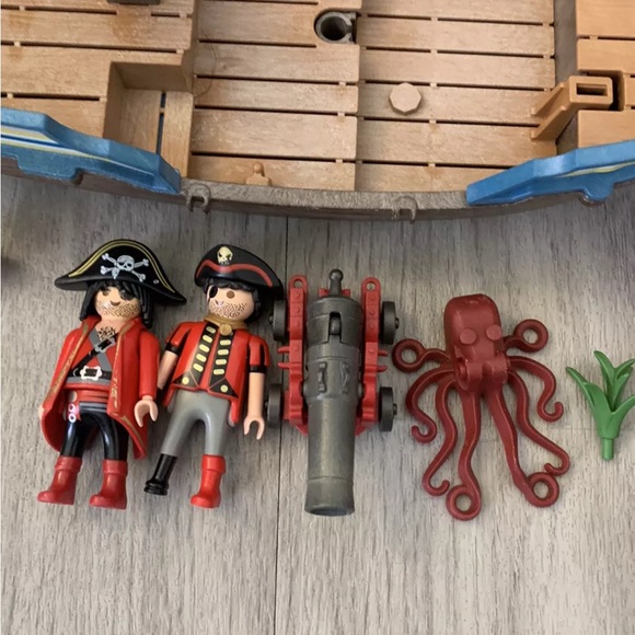 Playmobil Pirate Ship Playset - Picture 8 of 12